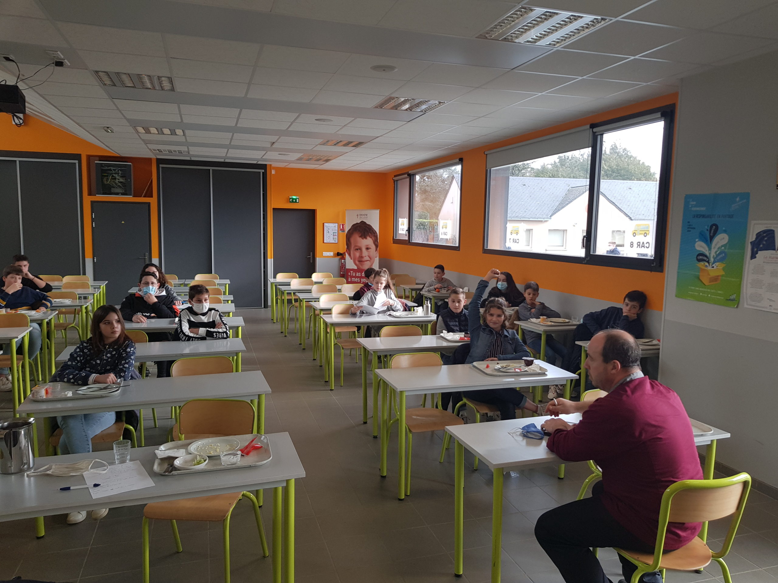 Temps d&rsquo;échanges avec M. Picot le chef cuisinier et les délégués Self
