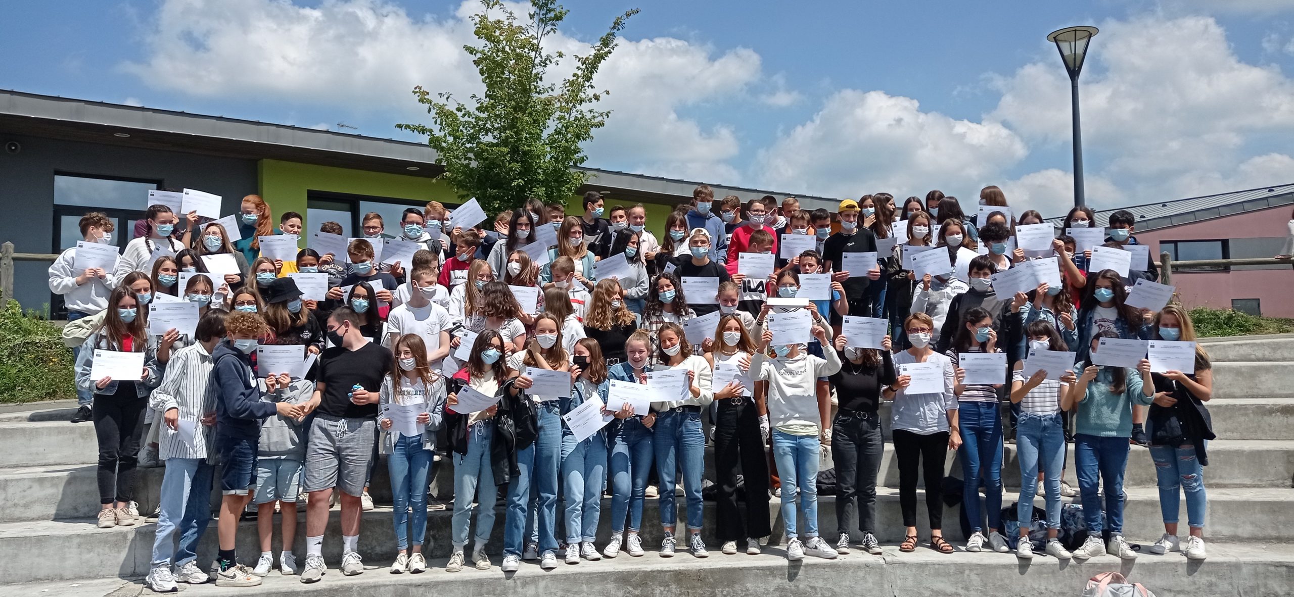 Les quatrièmes partent en vacances avec le diplôme du PSC1 en poche !