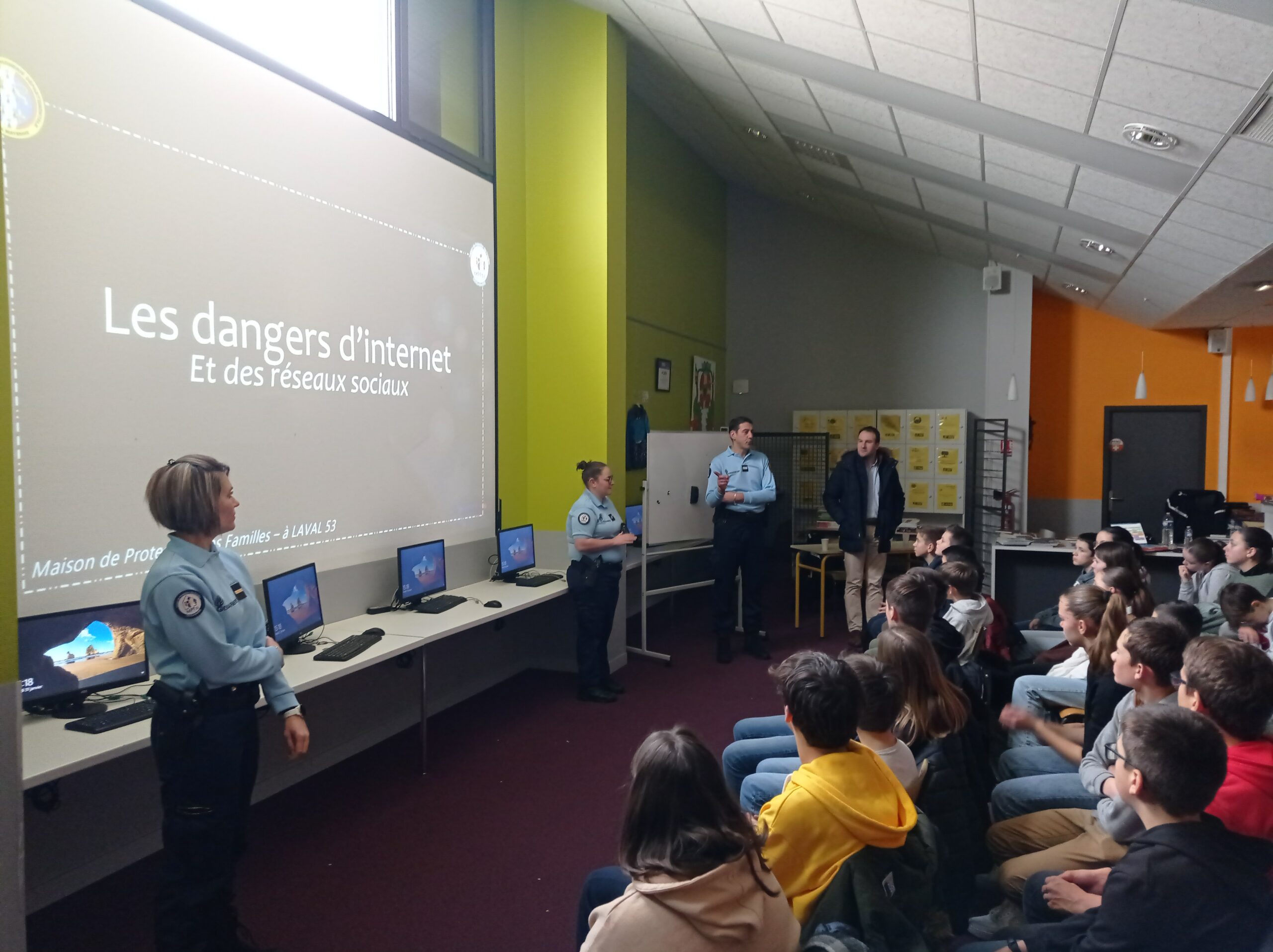 Intervention des gendarmes – Prévention sur les dangers d&rsquo;internet et les réseaux sociaux