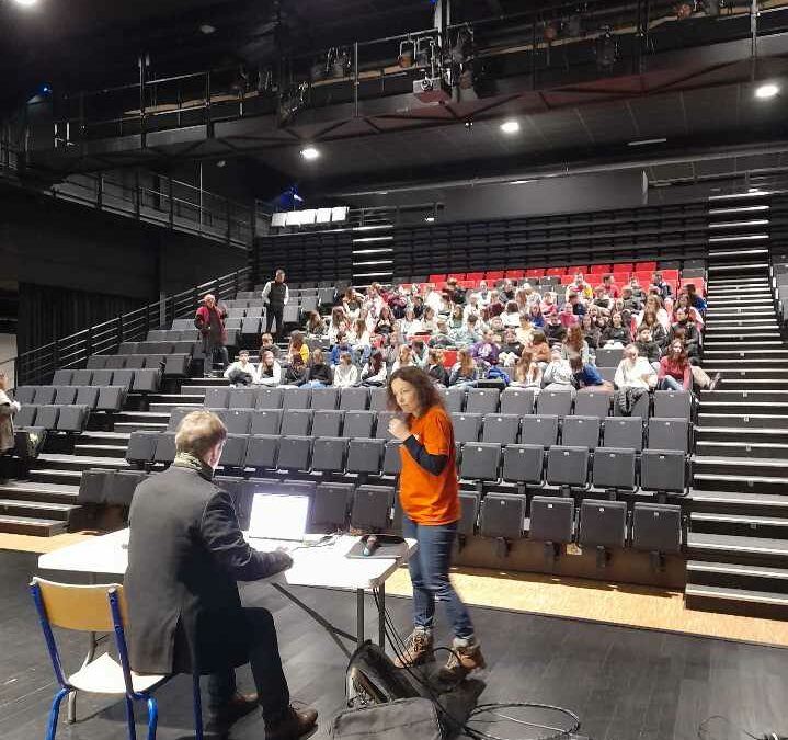 Intervention de Stéphane Blocquaux auprès de nos 4è : la différenciation entre le monde réel et le monde virtuel